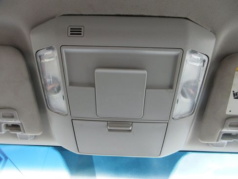Used 2017 Toyota Tundra SR5 AWD/4WD image 19