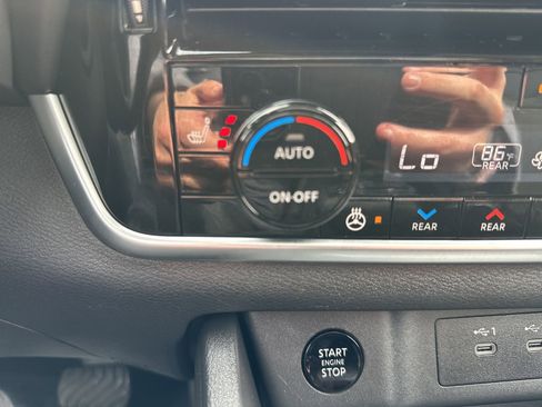 Used 2025 Nissan Rogue SL w/ SL Premium Package AWD/4WD image 65