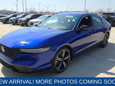 Used 2023 Honda Accord Sport image 1