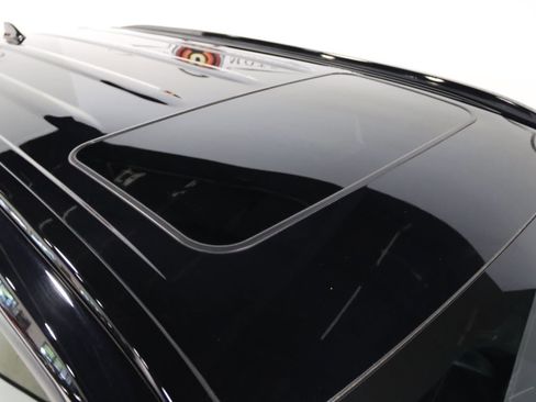 Used 2023 Toyota Highlander L image 8