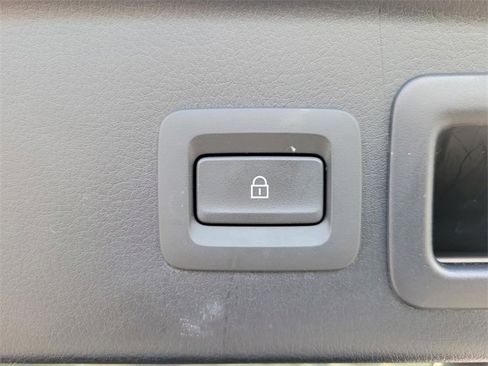 Used 2025 MAZDA CX-30 AWD 2.5 S w/ Preferred Package image 9