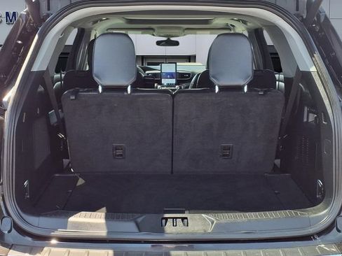 Certified 2023 Ford Explorer Limited w/ Limited Technology Package AWD/4WD image 5