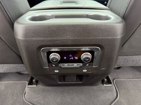 Used 2021 Chevrolet Tahoe LT w/ LT Signature Package AWD/4WD image 36
