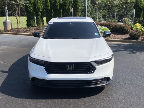 Used 2025 Honda Accord SE image 3
