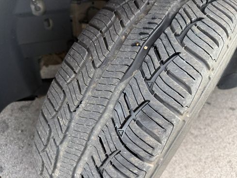 Used 2013 Ford Edge SEL image 22