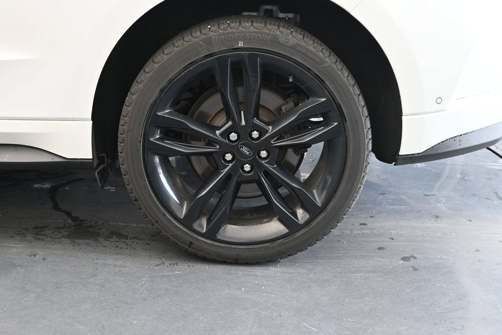Used 2020 Ford Edge ST w/ Equipment Group 401A AWD/4WD image 12