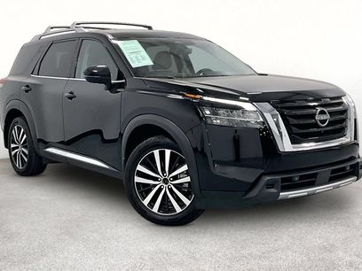 Used 2023 Nissan Pathfinder Platinum