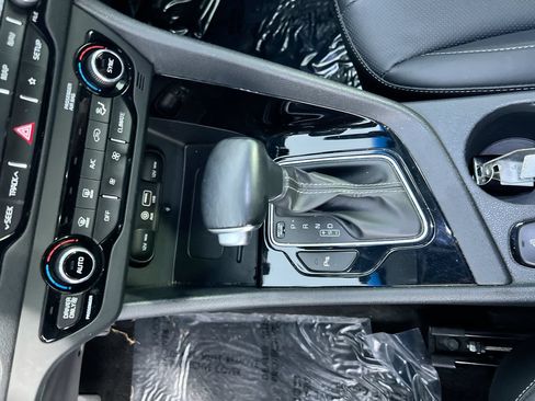 Used 2019 Kia Niro Touring FWD image 18
