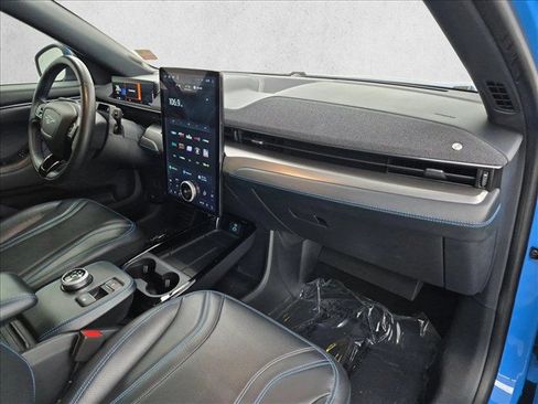Used 2021 Ford Mustang Mach-E Premium w/ Equipment Group 301A AWD/4WD image 25