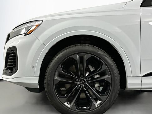 Used 2025 Audi Q7 3.0T Premium Plus w/ Premium Plus Package AWD/4WD image 11