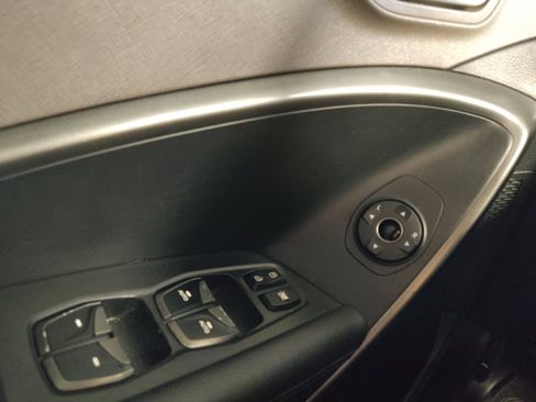 Used 2017 Hyundai Santa Fe Sport image 27