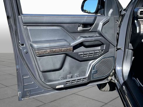 Used 2024 Toyota Tacoma Limited w/ Limited Package (LT) AWD/4WD image 21