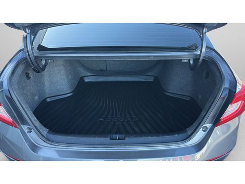 Used 2018 Honda Accord Sport image 45