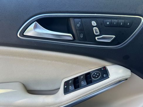 Used 2019 Mercedes-Benz GLA 250 image 10