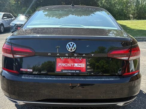Used 2020 Volkswagen Passat 2.0T SEL FWD image 8