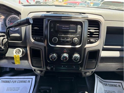 Used 2018 RAM 2500 Tradesman w/ Chrome Appearance Group AWD/4WD image 7