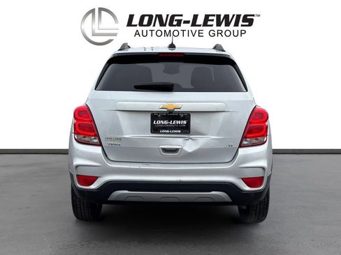 Used 2017 Chevrolet Trax LT w/ LT Convenience Package image 5