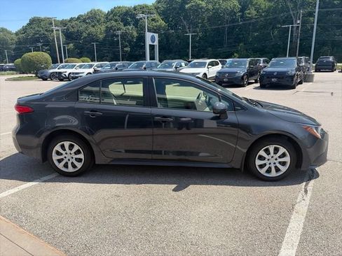 Used 2023 Toyota Corolla LE w/ Carpet Mat Package (TMS) FWD image 5