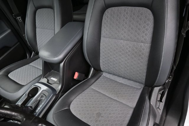 Used 2019 Chevrolet Colorado Z71 AWD/4WD image 17