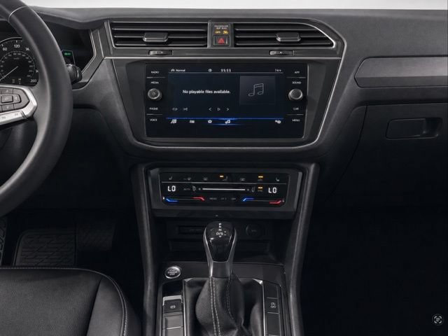 Used 2022 Volkswagen Tiguan SE AWD/4WD image 13
