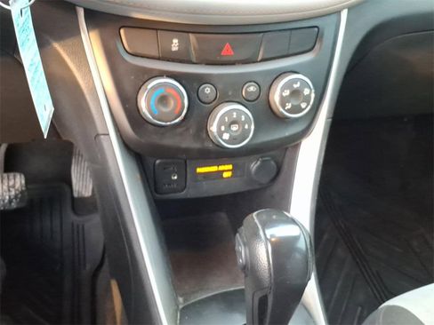 Used 2021 Chevrolet Trax LS w/ Tint and Cruise Package image 24