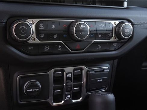 New 2026 Jeep Gladiator Sport image 24