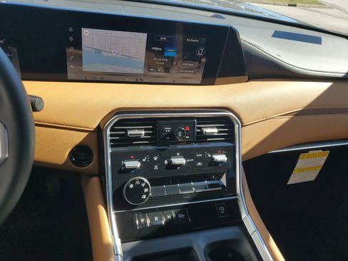 New 2026 Nissan Armada SL w/ Captain's Chari Seat Package image 9