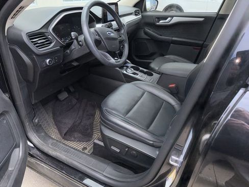 Used 2020 Ford Escape SEL image 3