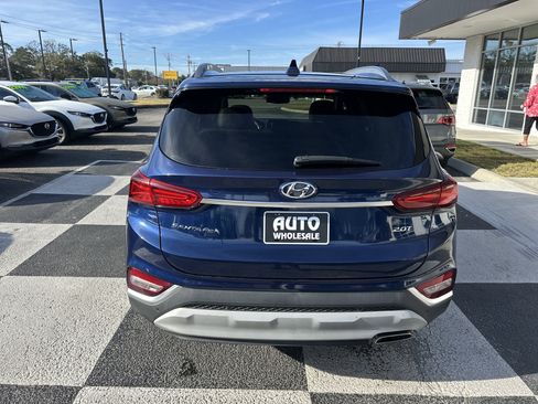 Used 2019 Hyundai Santa Fe FWD image 4