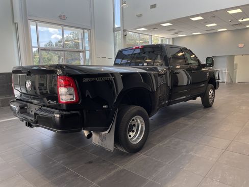 Used 2024 RAM 3500 Big Horn w/ Sport Appearance Package AWD/4WD image 12