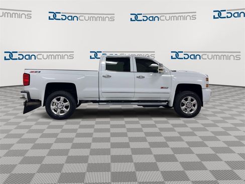 Used 2018 Chevrolet Silverado 2500 LTZ image 9