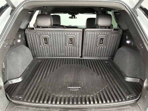 Used 2022 Cadillac XT5 Luxury w/ LPO, Floor Liner Package AWD/4WD image 26