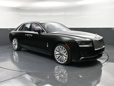 Certified 2025 Rolls-Royce Ghost image 10