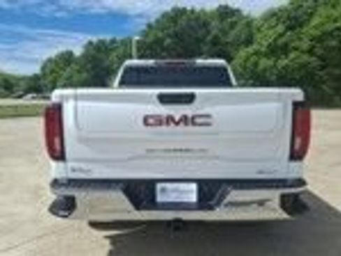 Used 2025 GMC Sierra 1500 SLT AWD/4WD image 9