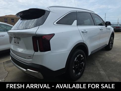 Used 2024 Kia Sorento S w/ Panoramic Sunroof Package AWD/4WD image 7