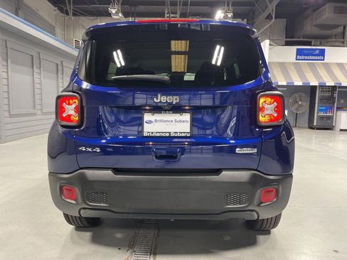Used 2021 Jeep Renegade Latitude w/ Convenience Group AWD/4WD image 6