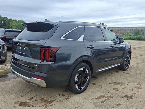 Used 2025 Kia Sorento SX Prestige AWD/4WD image 3