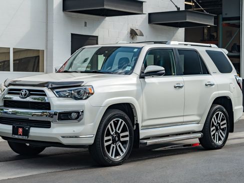 Used 2020 Toyota 4Runner Limited AWD/4WD image 51