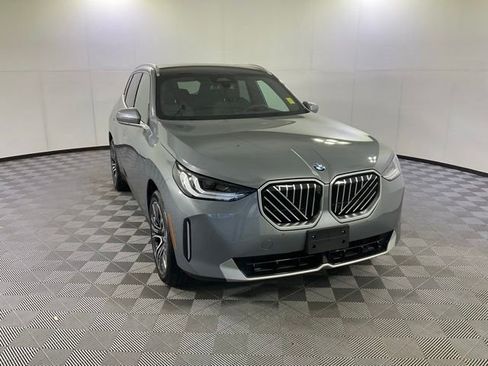 Certified 2025 BMW X3 xDrive30 w/ Premium Package AWD/4WD image 3