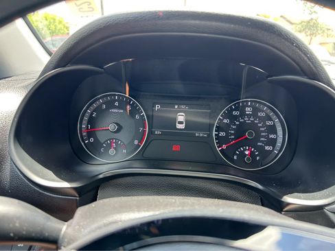 Used 2024 Kia Forte LXS FWD image 7
