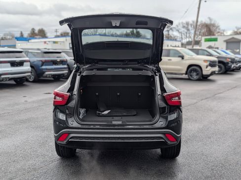 New 2026 Chevrolet Trax RS w/ Sunroof Package image 30