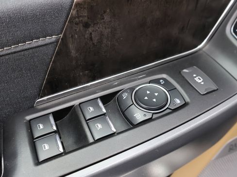 Used 2023 Ford F350 Lariat w/ FX4 Off-Road Package image 45