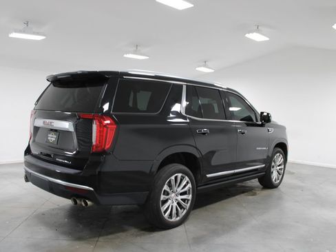 Used 2022 GMC Yukon Denali AWD/4WD image 9