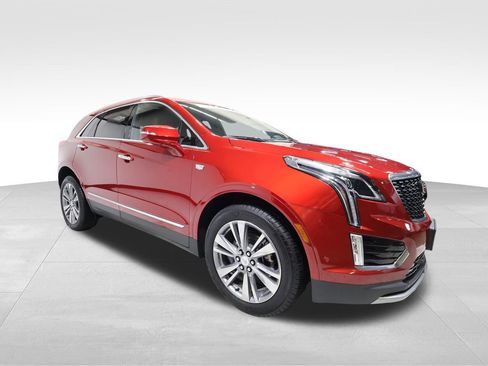 Certified 2025 Cadillac XT5 Premium Luxury w/ Technology Package AWD/4WD image 6