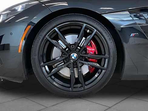 Used 2024 BMW Z4 M40i w/ Premium Package RWD image 10