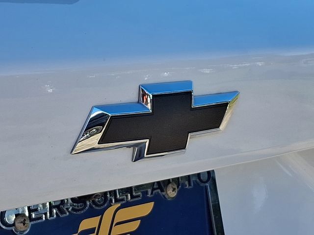 Used 2025 Chevrolet Trax RS w/ Sunroof Package FWD image 33