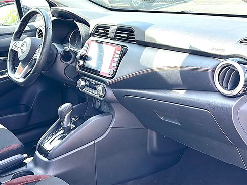 Used 2025 Nissan Versa SR FWD image 23