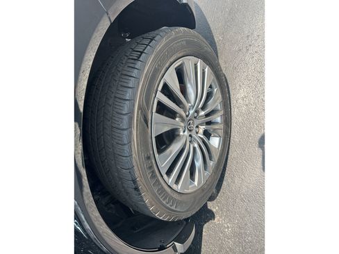 Used 2021 Toyota Venza XLE w/ Softex Package AWD/4WD image 57