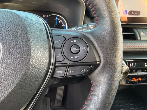 Used 2023 Toyota RAV4 SE image 20