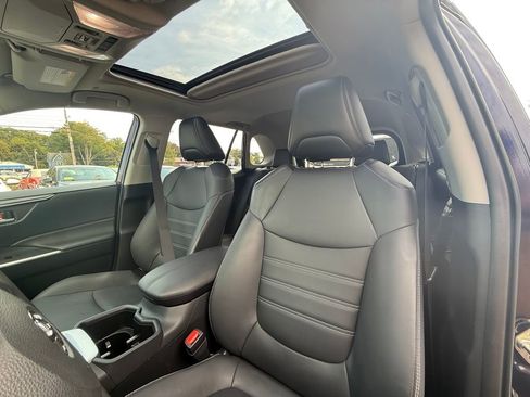 Used 2024 Toyota RAV4 XLE Premium image 25
